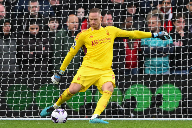 确保公共服 确保公共服