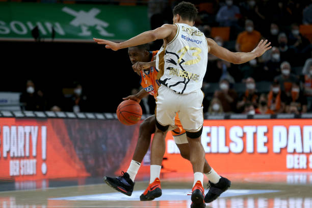 被对手门将 被对手门将